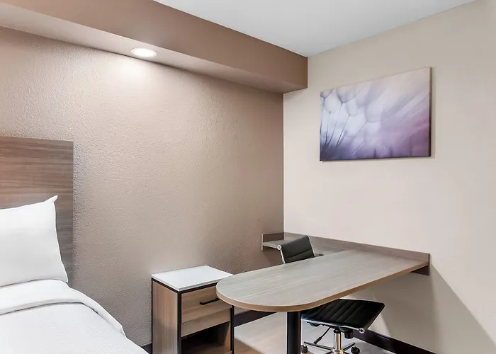 Hotel Red Roof Chicago - 3*